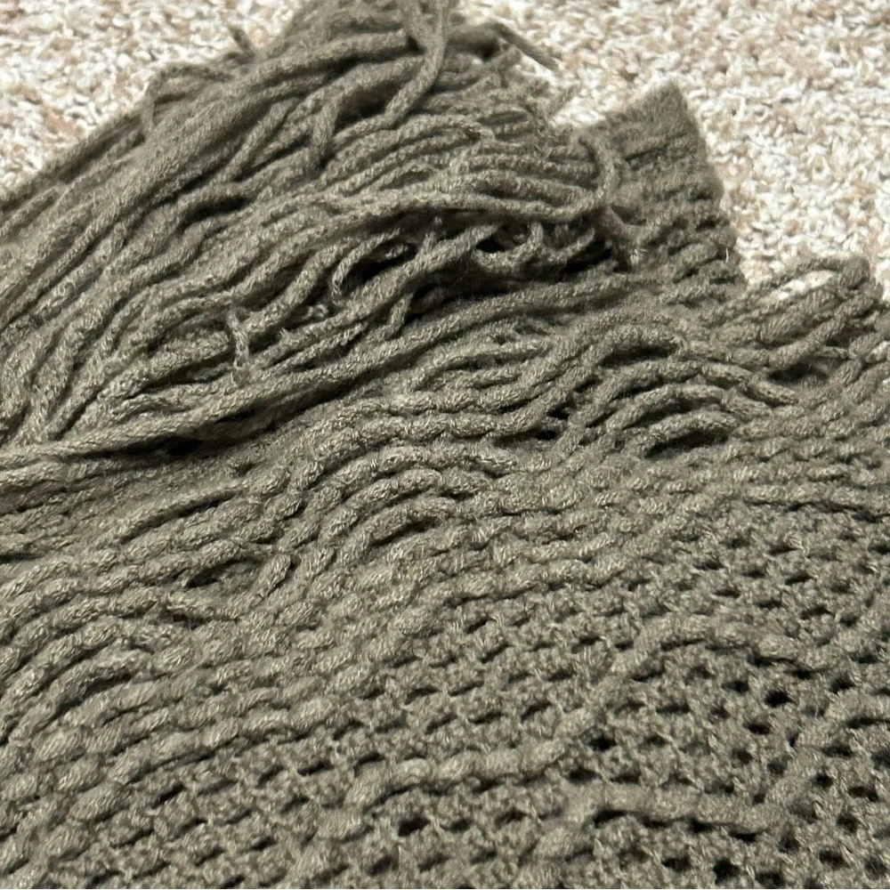 Versona Knit Fringe Poncho Scarf Shawl Light Brown Beige Olive